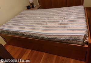 Moblia de quarto de solteiro
