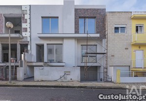 Casa T3 em Silveira de 183,00 m²