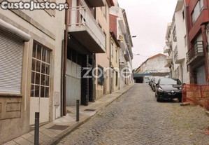 Prédio Na Rua Da Boavista Em Braga