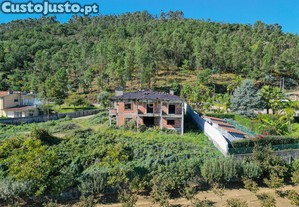Encantadora Moradia Usada em Oliveira, Barcelos - 165.000 