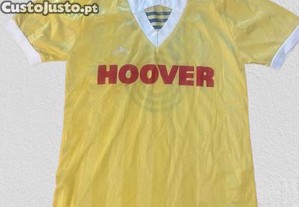 Camisola desporto criana : N 5 nas costas e Patrocnio Hoover na frente