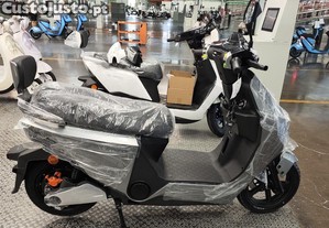 Luyuan S90 Pro Max   Scooter Eltrica 72V 45Ah 150 km.