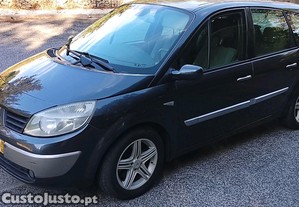 Renault Grand Scnic 7 lugares DCI - 05
