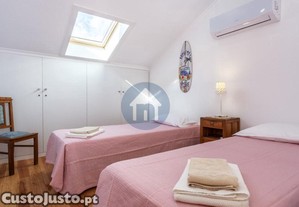 Moradia T3 Com Piscina, Logradouro E...