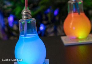 Copo lâmpada com LED e palhinha - Novo