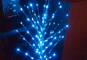 Árvore Natal/decorativa eléctrica c/ luzes leds