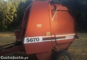 Enfardadeira de rolos