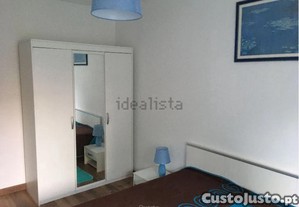Quarto grande em Alfragide (330 )