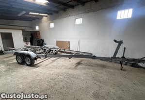 Atrelado barco rodado duplo matriculado
