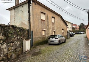 Casa / Villa T4 em Porto de 226,00 m