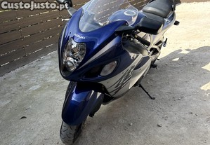 Suzuki GSX 1300 R hayabusa