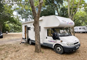Autocaravana Ford challenger