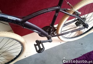 Bicicleta nova em excelente estado