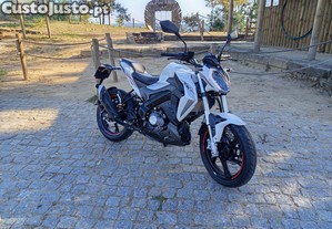 Mota Keeway RKF 125cc( prticamente nova )