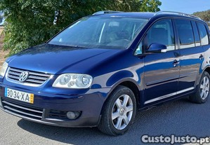 VW Touran 7 Lugares - 04