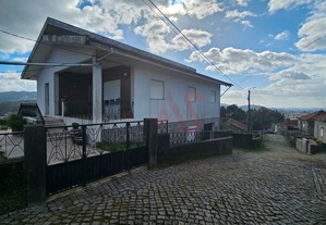 Moradia Individual T3 Em Lordelo, Guimarães