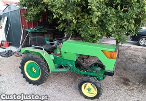 tractor FERRARI T93 com motor motor a ser refeito