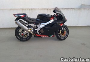 Aprilia RSV 1000  bicilindrica a.retoma