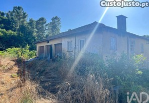 Quinta agricola T2 em Freixo de Cima e de Baixo de 190 m²