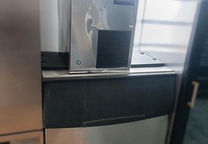 Máquina de gelo flocos/granulado com depósito