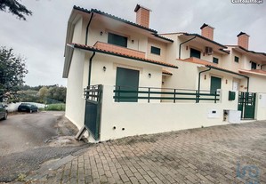 Casa / Villa T3 em Aveiro de 270,00 m²