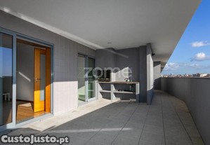 Apartamento T2 Com Terraço No Prestigiado...