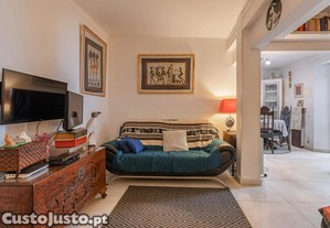 Casa T2 em Faro, Lagos - Localização Privilegiada e Conforto