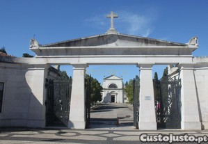 Jazigo em Cemitrio dos Prazeres, Lisboa