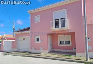 Moradia T3 Em Casal Moinho