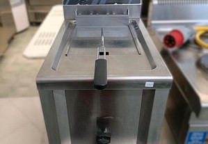 Fritadeira de bancada com cuba 12lts - trifásica