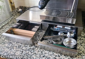 Base em Inox p/ Mquina Caf