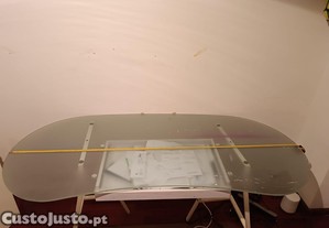 Secretaria em vidro