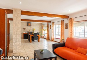 Apartamento T3 Duplex com Excelentes Áreas e Garagem   Ponta Delgada