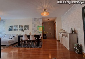 Apartamento t2 caniço com quintal