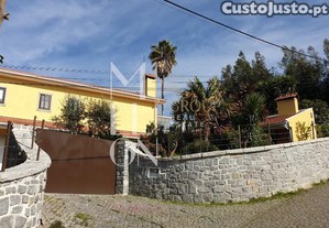 Terreno para construo com rea total de 727 m