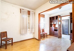 Moradia T3 C/ Logradouro, Aldoar