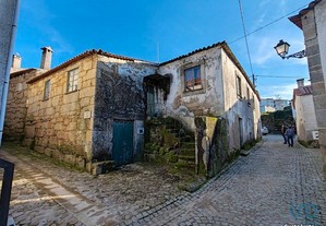 Casa T5 em Coimbra de 275,00 m²