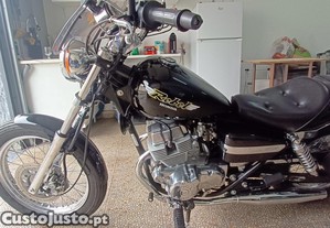 Moto Honda Rebel