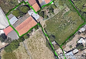 Terreno misto com possibilidade de construção