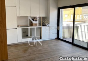 Apartamento T2 nas Caxinas   3ª Linha de Mar