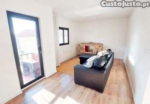 Prédio a com 2 pisos para habitação e comércio em Dume, Braga