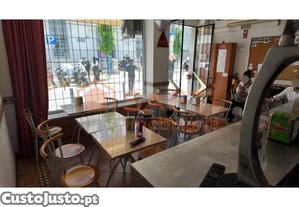 Café/Restaurante P/ Trespasse Em Frente À...