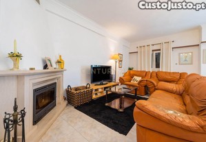 Apartamento T2 no Cacém com parqueamento