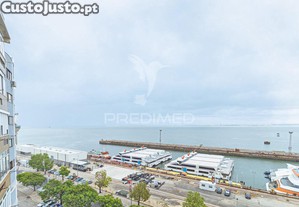 apartamento remodelado t3 em cacilhas com vista rio tejo
