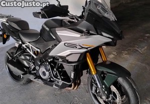 Suzuki GSX