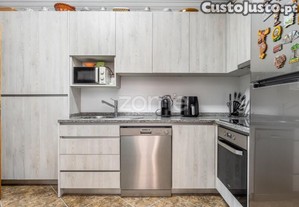 Apartamento T3 Com Varandas E Garagem Em Rio Tinto