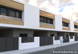 Moradia T4 em banda com Piscina , , Fernão ferro