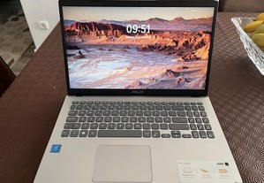 Portátil Asus Laptop 15 F515MA- 1 tb hdd + 256 gb ssd