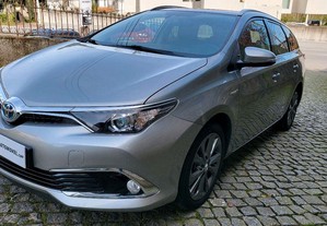 Toyota Auris Exclusive híbrido gasolina