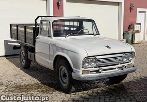 Nissan  Junior
